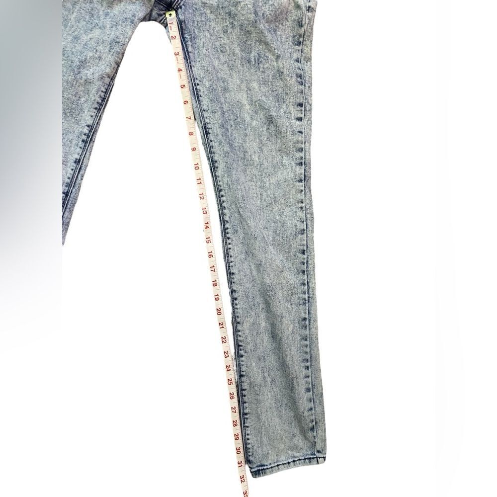 BDG Light Acid Wash Cigarette Skinny Jeans - Picture 4 of 8